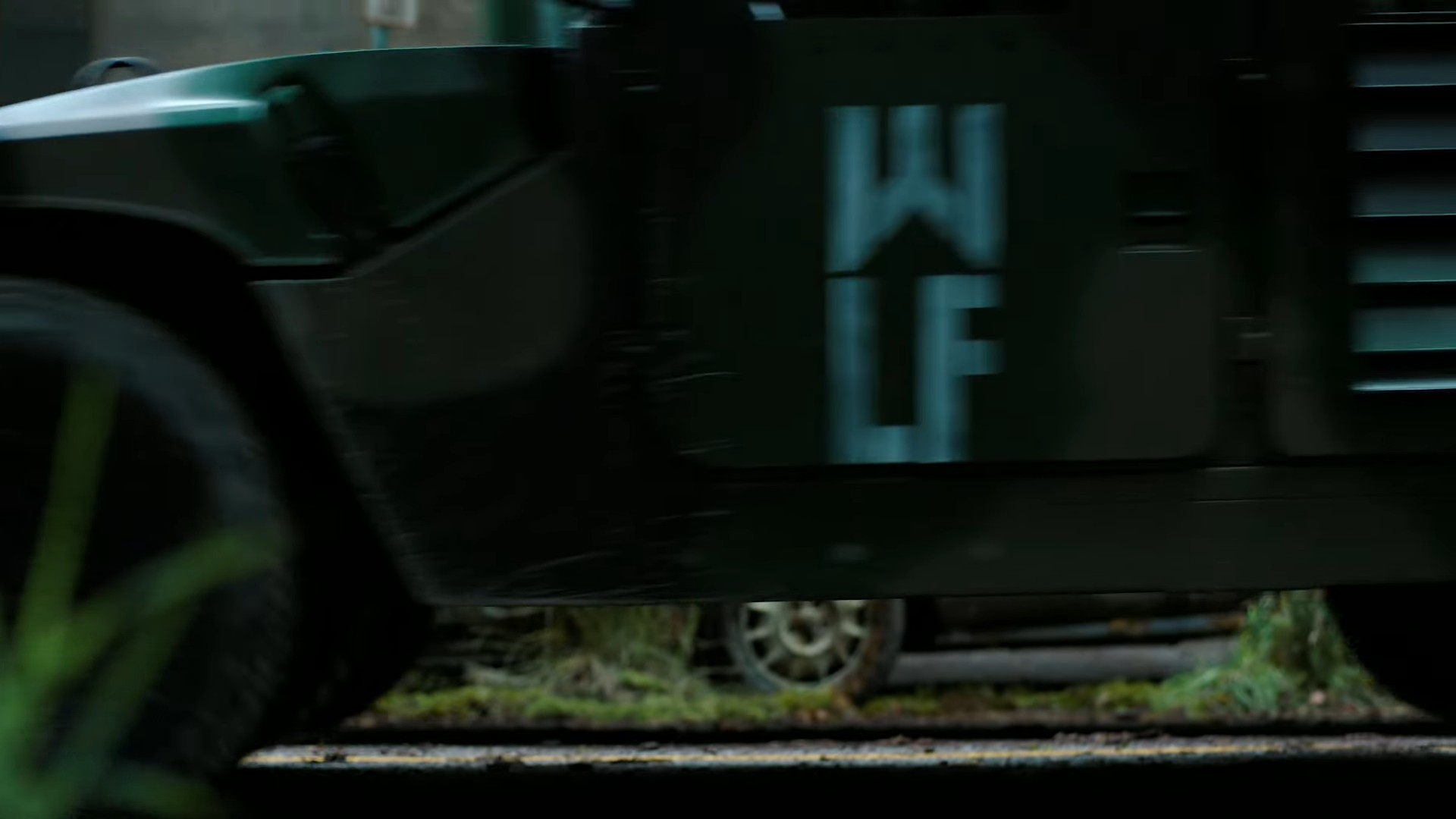 un-camion-du-wlf-en-patrouille