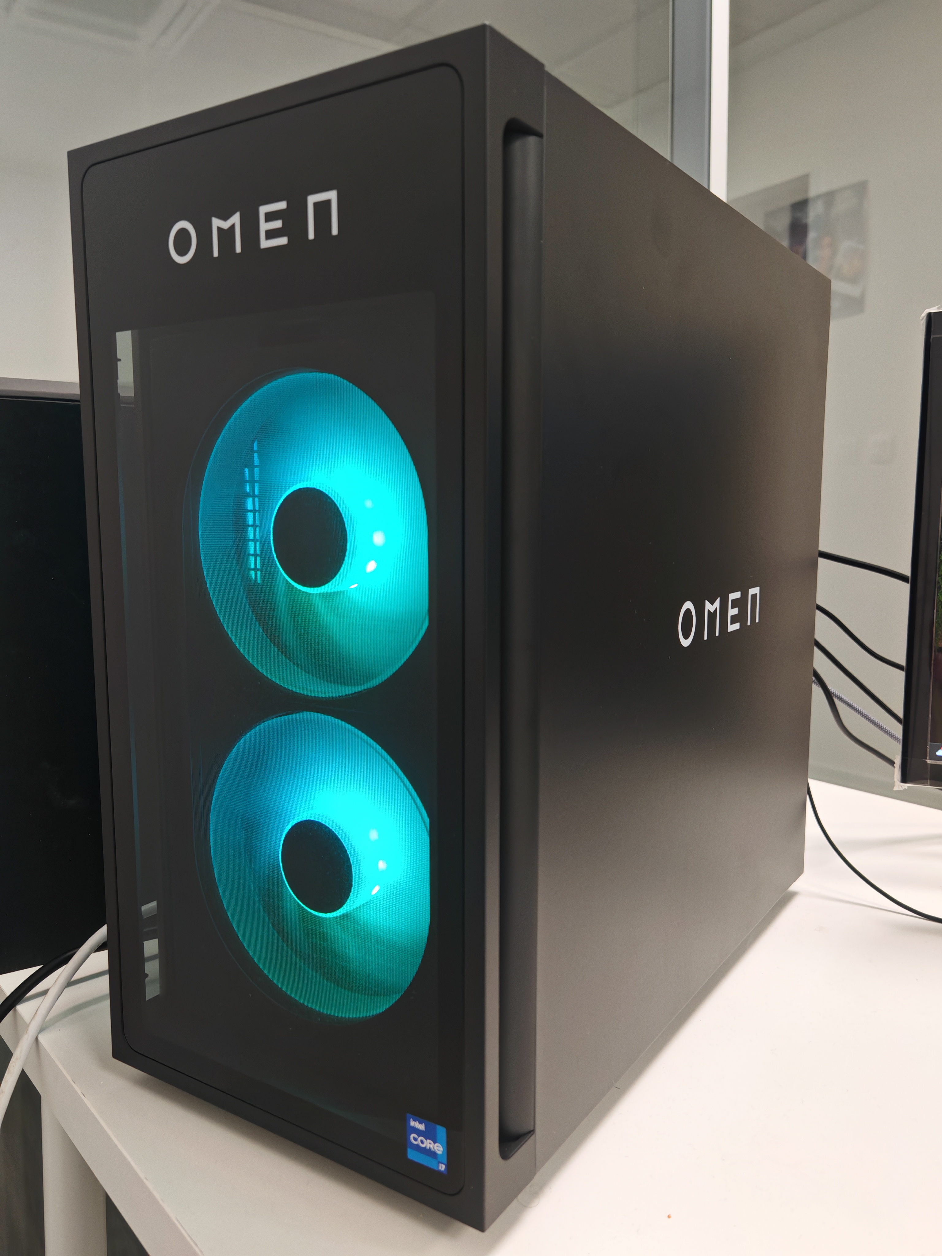 design-tour-35l-omen