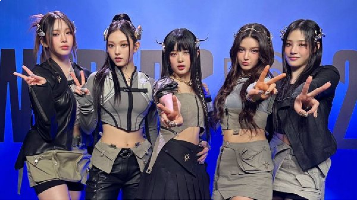 newjeans-world-tour-gods