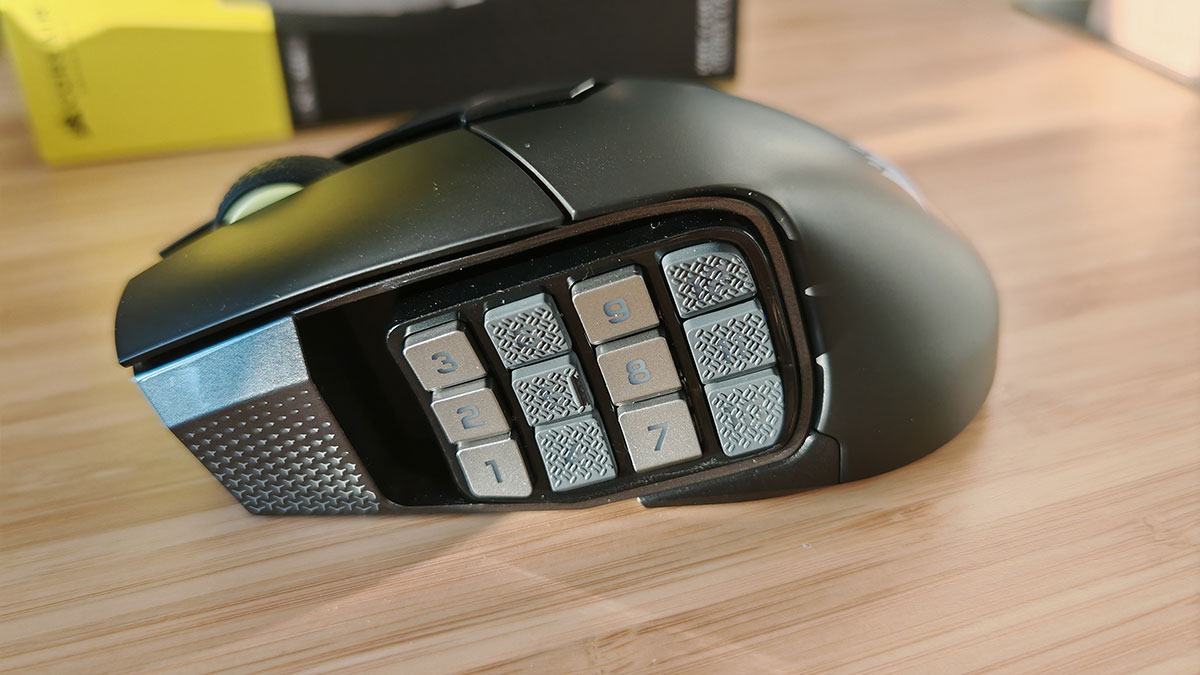 bouton-lateraux-scimitar-corsair