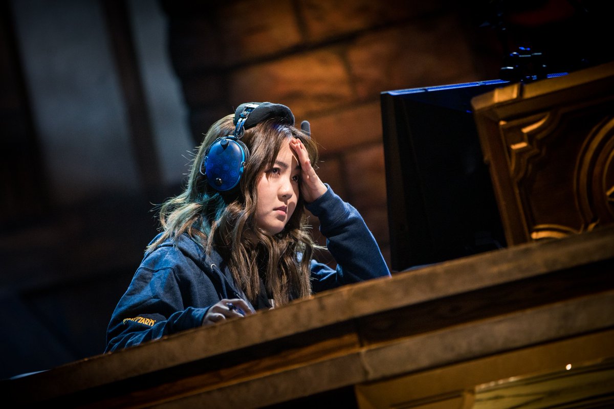 VKLiooon, première championne du monde d'Hearthstone