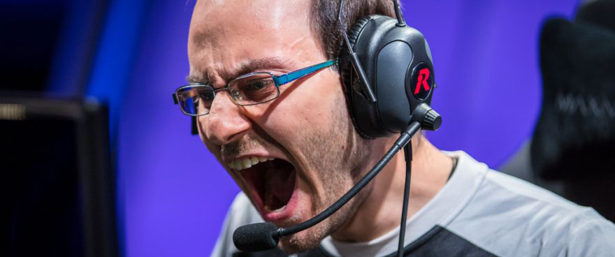 Forg1ven tacle son remplaçant