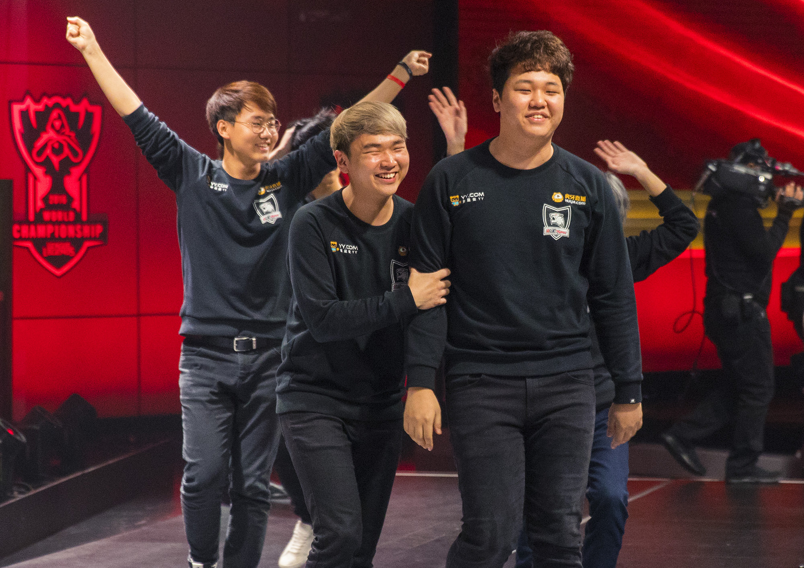 PraY et GorillA restent chez Longzhu