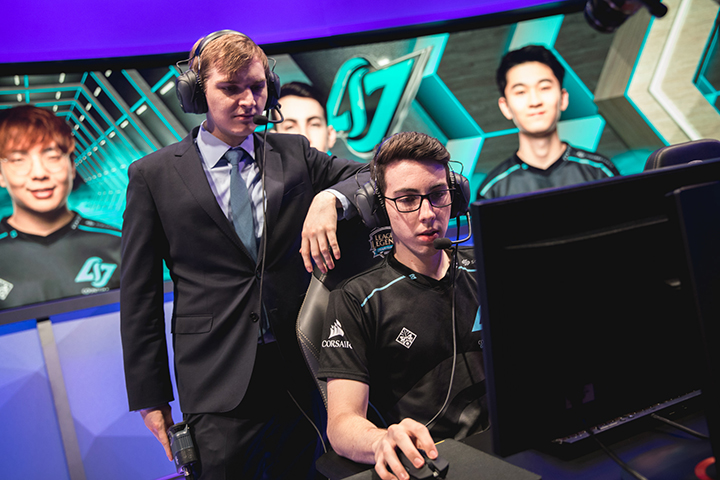 LoL : CLG se sépare de son entraîneur Zikz