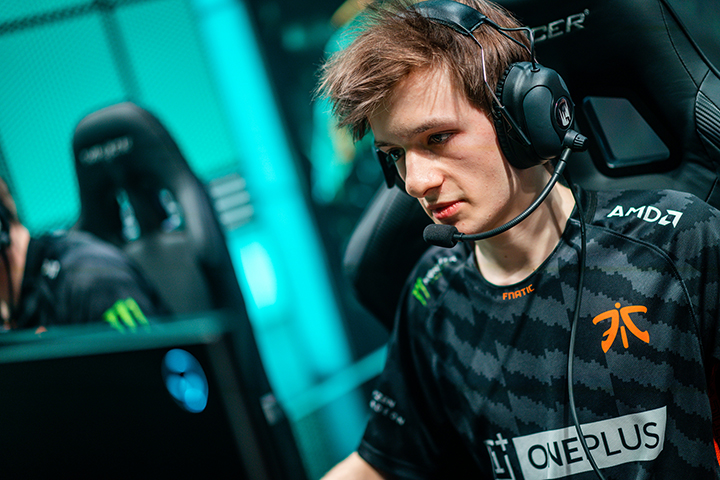 Récap LEC : Fnatic dévoile une Kayle pour sortir Vitality – Playoffs Round 1