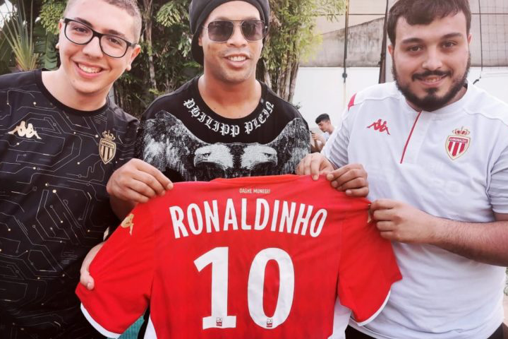 eFootball PES 2020 : L’AS Monaco Esports rencontre Ronaldinho