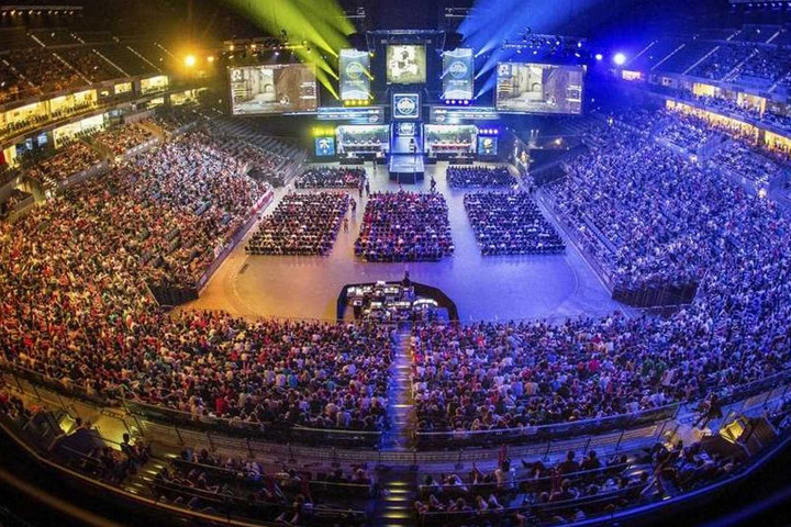 Esport : Quelles compétitions et tournois suivre pendant le confinement du coronavirus ?