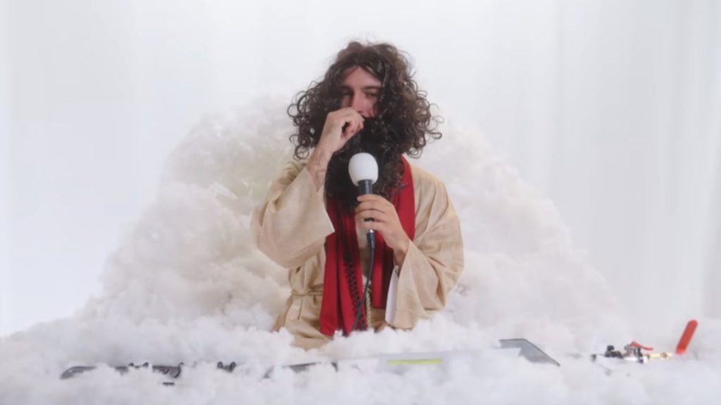 Amixem : sa dernière vidéo YouTube supprimée à cause de cette parodie, Twitter s’enflamme